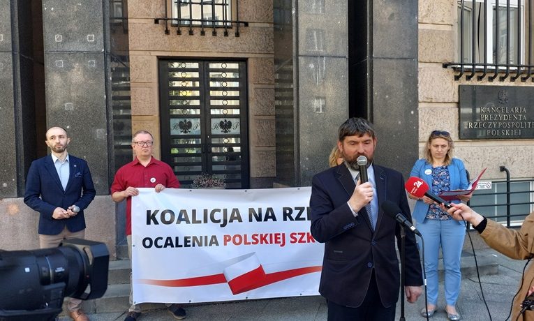 Konferencja prasowa Koalicji na Rzecz Ocalenia Polskiej Szkoły